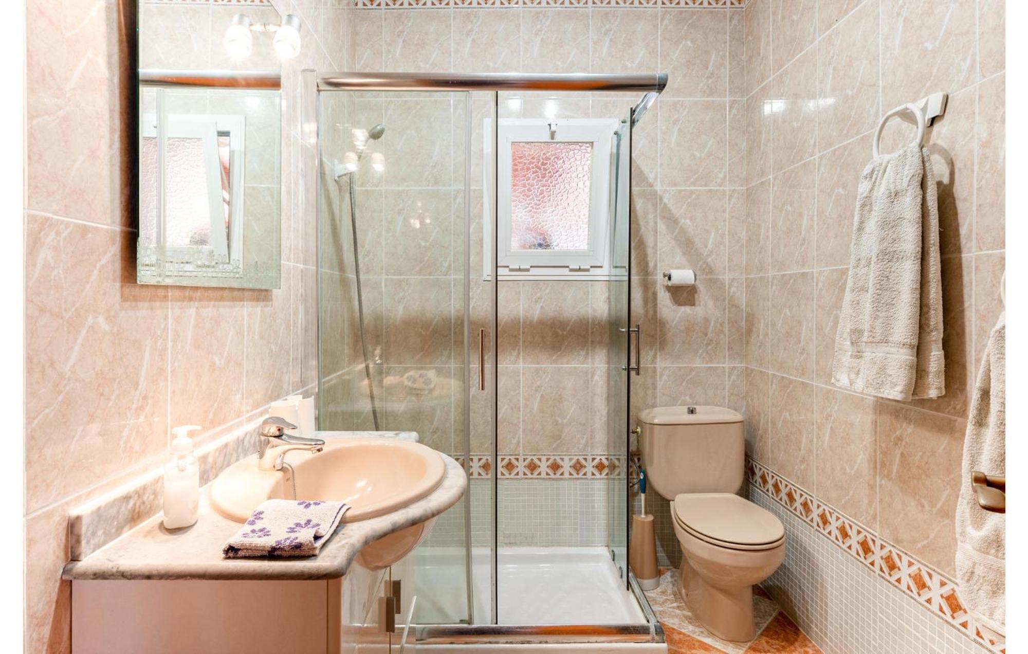 3 Bedroom Stunning In Salqueria Blanca Semesterbostad Alquería Blanca