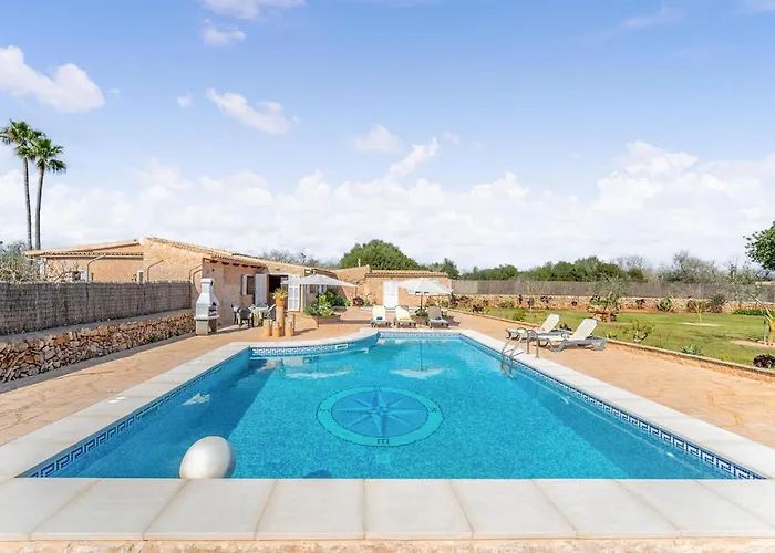 3 Bedroom Stunning Home In Salqueria Blanca