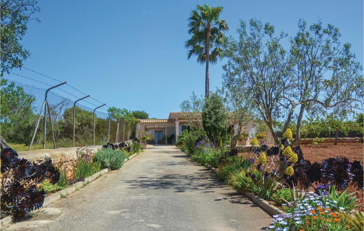3 Bedroom Stunning In Salqueria Blanca Ferienhaus