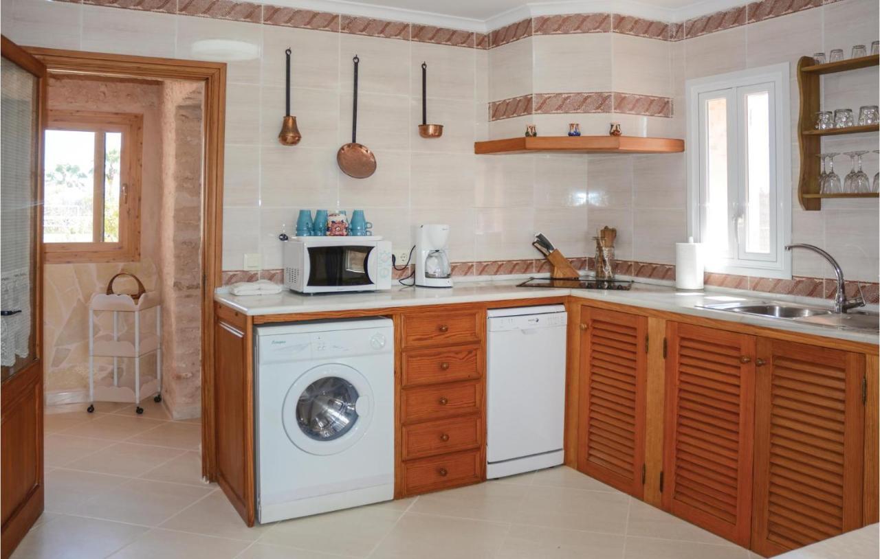 Ferienhaus 3 Bedroom Stunning In Salqueria Blanca