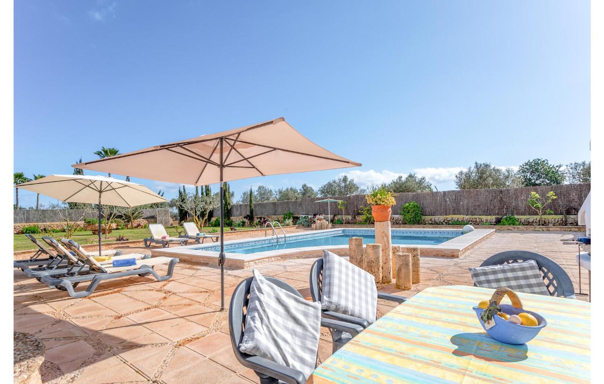 Ferienhaus 3 Bedroom Stunning In Salqueria Blanca